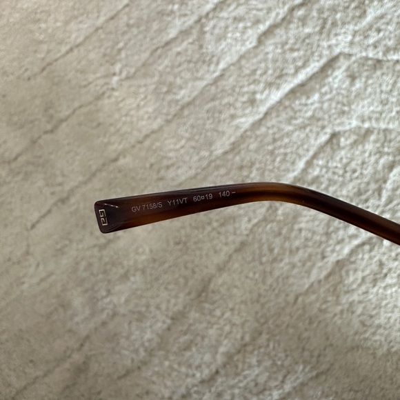 Givenchy Sunglasses - Picture 4 of 9